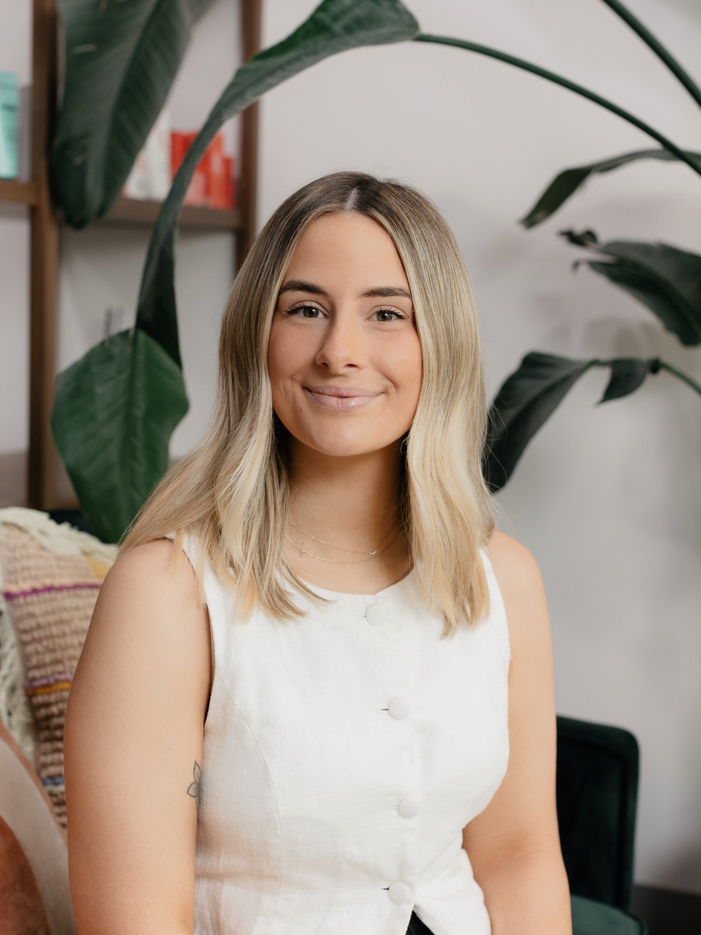 Wishing our gorgeous @shay.hairfolk a VERY HAPPY BIRTHDAY! 🎂 🎈 Your first bday as beautiful Bobbie&rsquo;s mum 🫶🏽 We hope you have the most magical day with your family 🌻