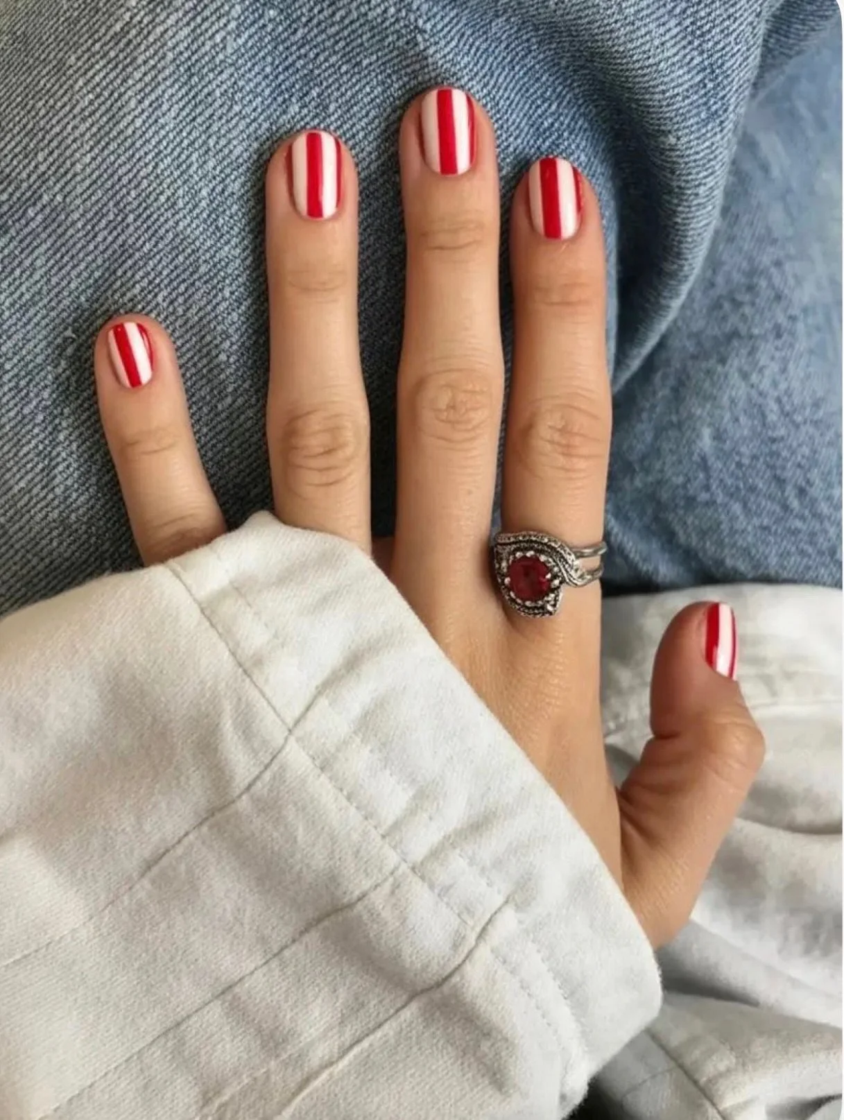 CHRISTMAS NAIL INSPO but keep is chic 👏🏽🎅🏾💅🏽