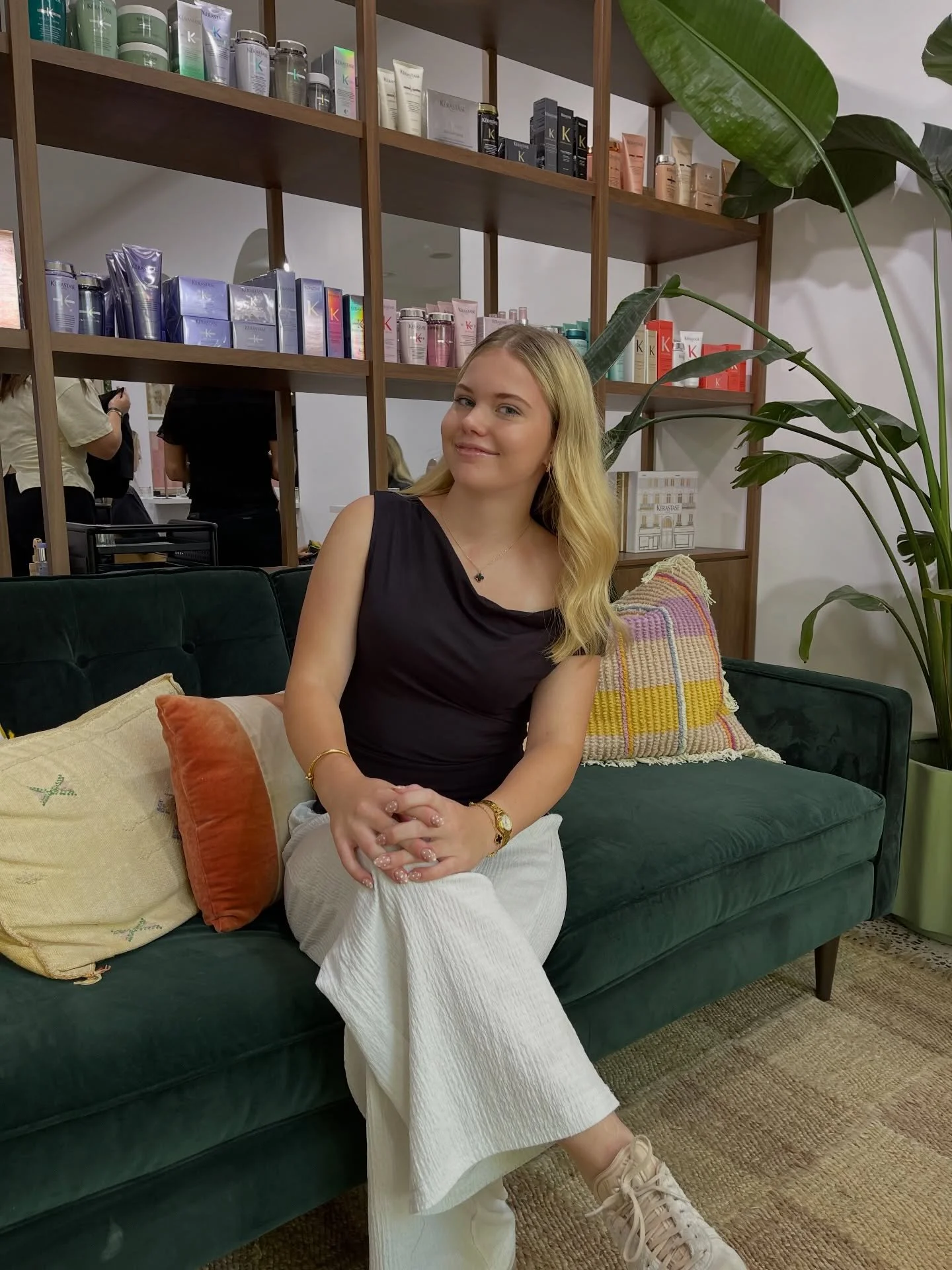 We are so excited to welcome Mikayla to the Hairfolk family! 🩷🌈 Mikayla is a first year apprentice and loves all things hair! She&rsquo;s super keen to kick start her hairdressering career and we cannot wait to watch her grow ✂️🫶🏽