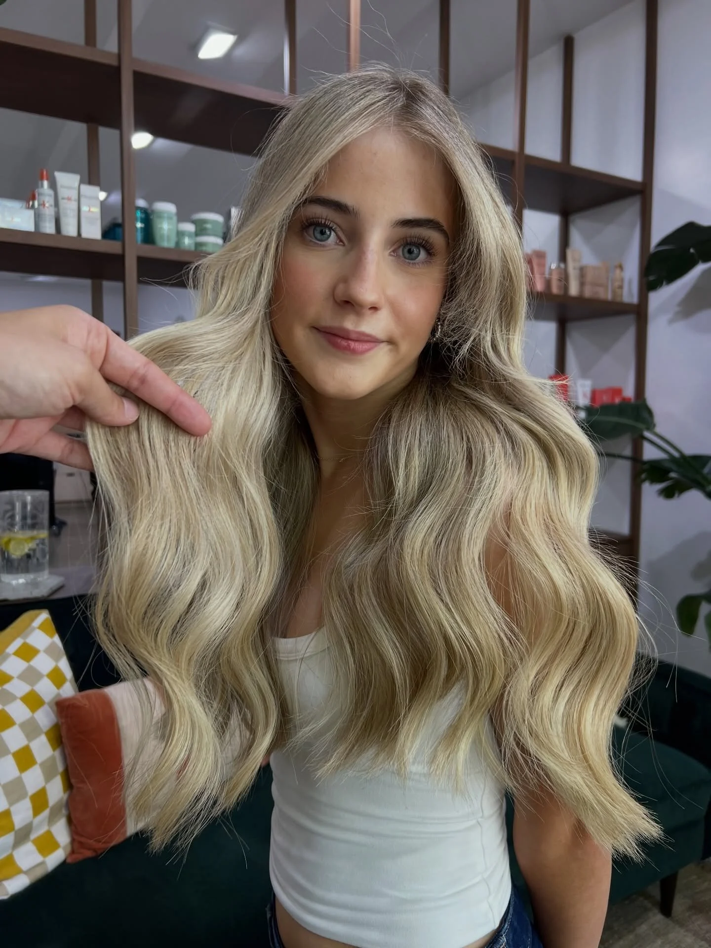 Saturday morning SUNSHINE ☀️ 🙌🏽 What an absolute doll, with an incredible head of hair 👏🏽