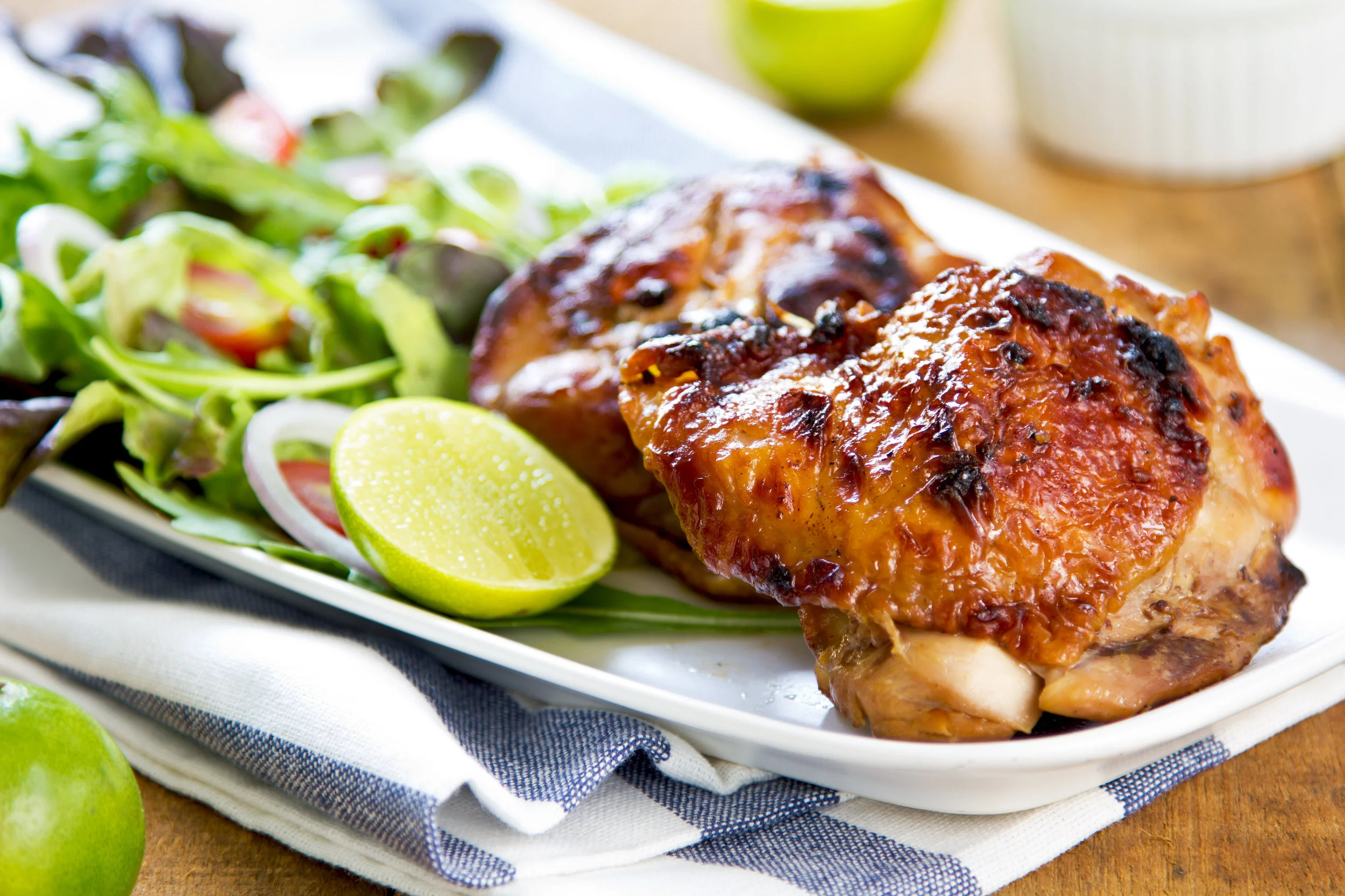 grilled-chicken-with-salad-P3R7MMF.jpg