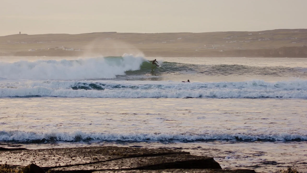 Photo credit: Colin Cooney (@surfaroundireland)