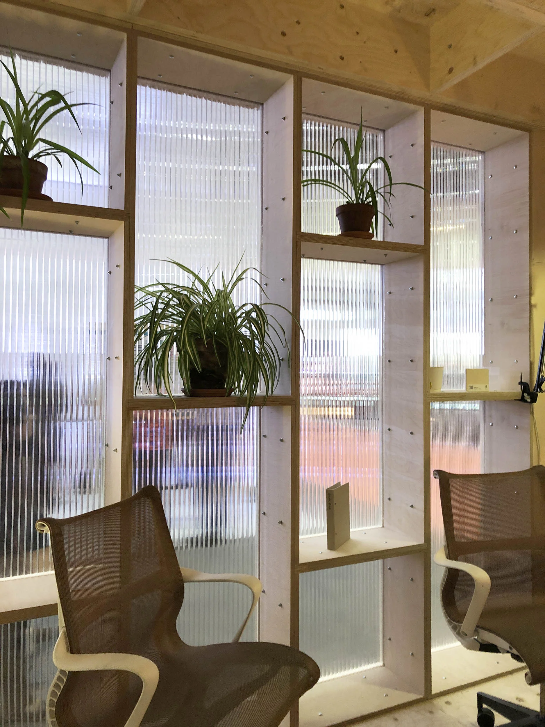Wall of light – corrugated perspex