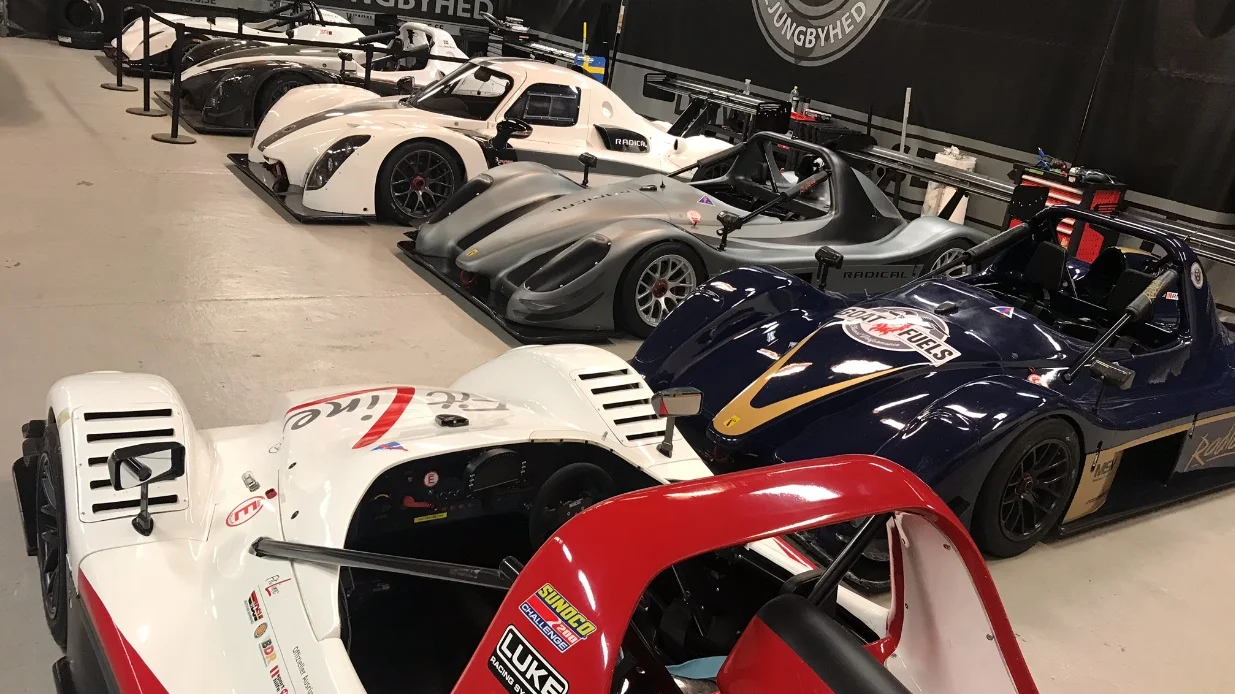 Radical Swedens lokaler på Ljungbyheds Motorbana