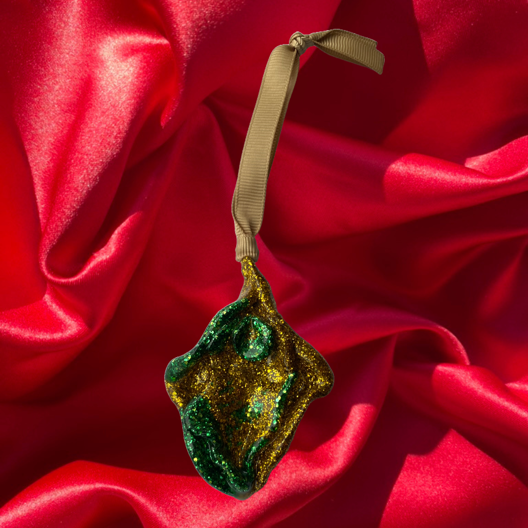 Christmas ornaments gold/green