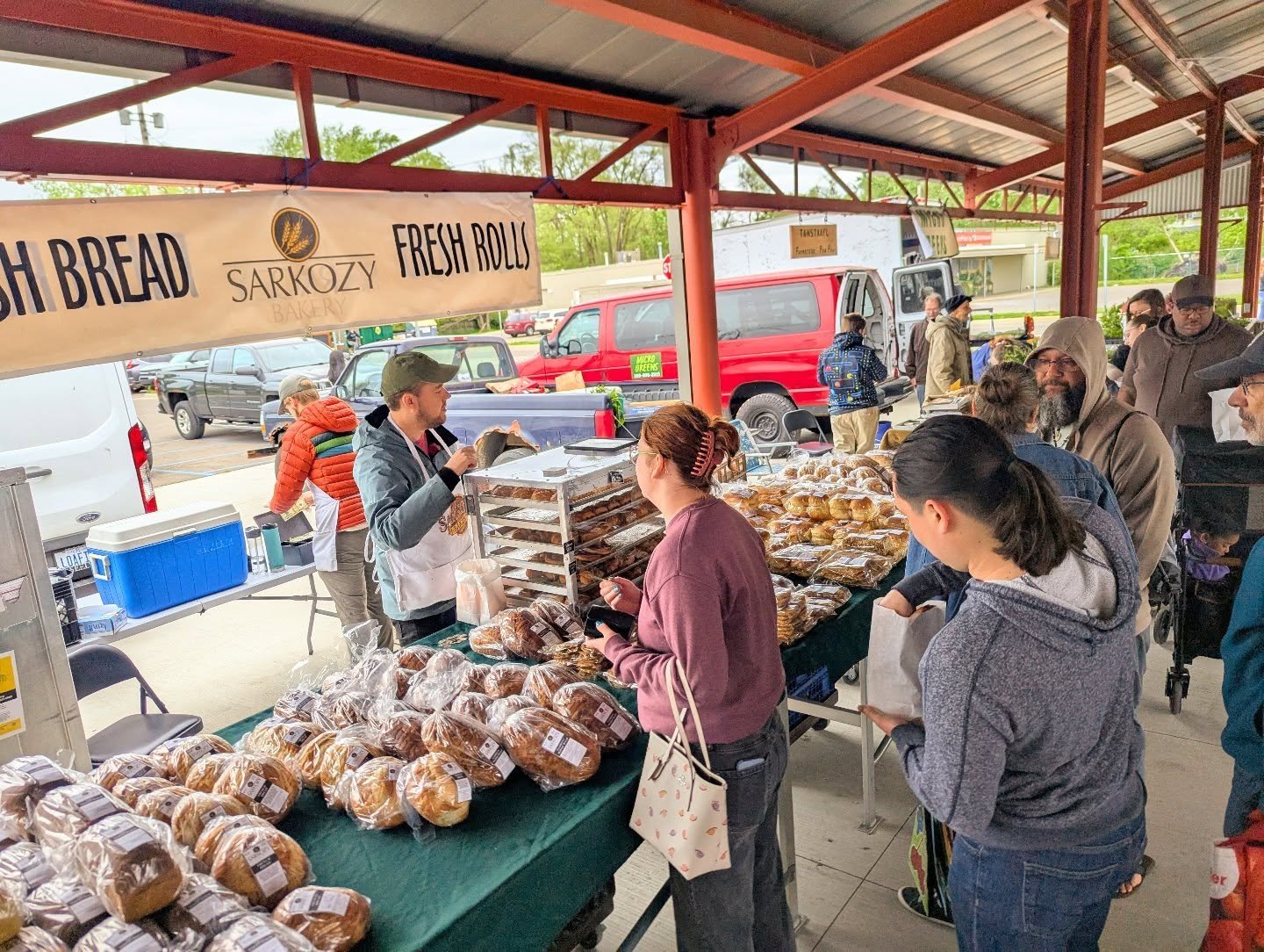 With groceries stores without power from the storm, we're extremely grateful for the Kalamazoo Farmers Market. No better way to feed yourself when times get tough than somewhere local and fresh and full of good people!

Also, we have way too much bre
