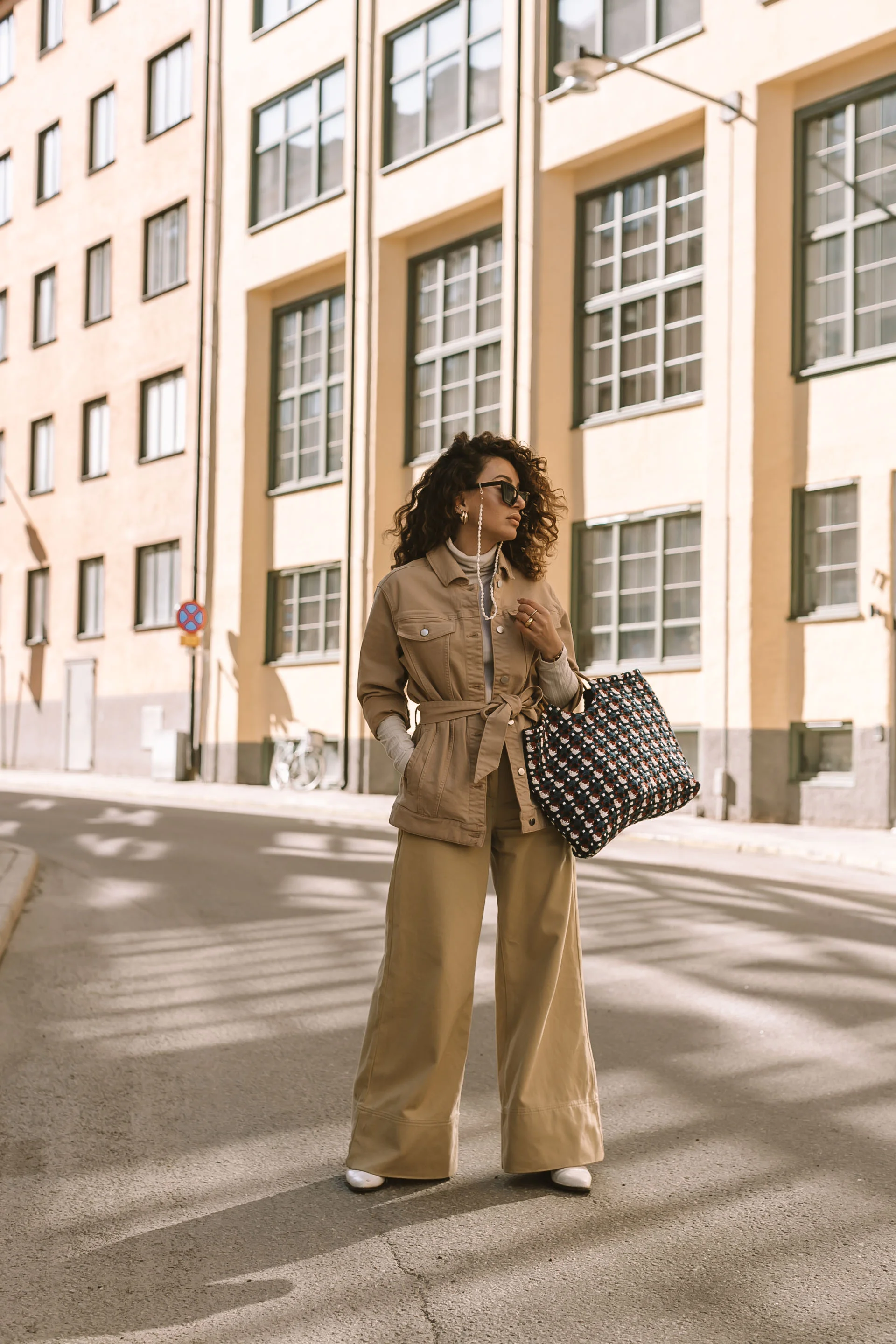 Jacket - Lindex Sustainable . Pants - Weekday . Bag - Beck Söndergaard .