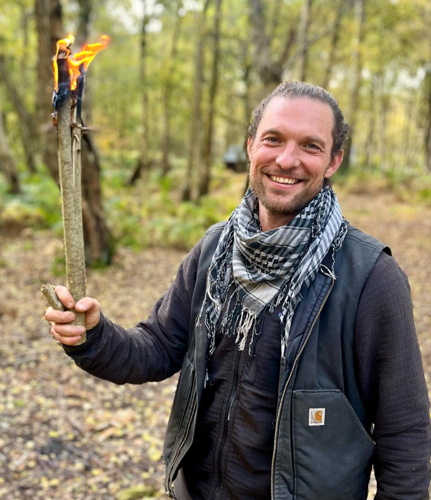 Playing with fire with the legendary Dave Watson at @woodlandsurvivalcrafts 🔥 Very grateful to call him a mentor.