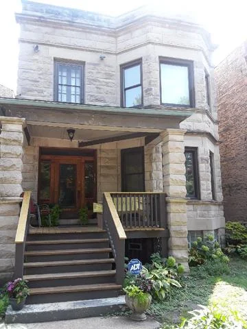 photo1.jpg