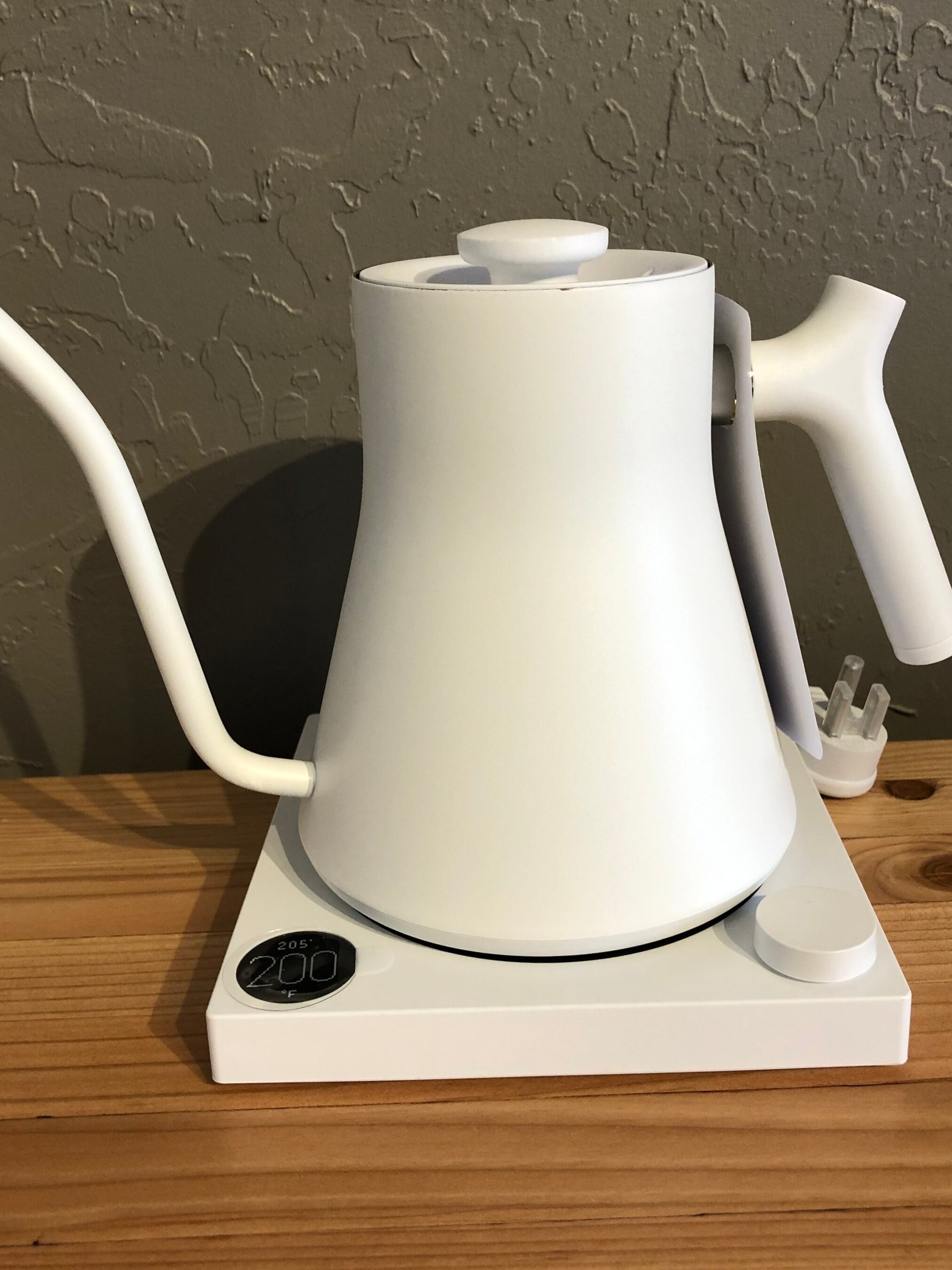 white one cup kettle