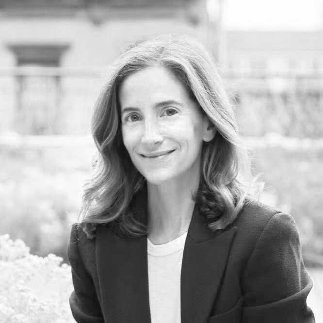 LISA BLAU