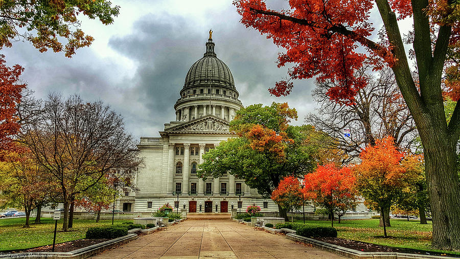 fall-at-the-wi-state-capitol-tommy-anderson.jpg