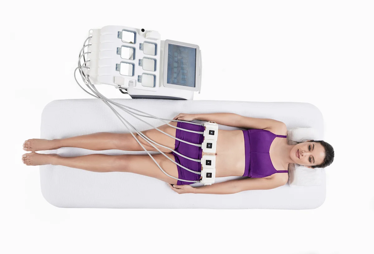 Cutera17253_treatment female.jpg