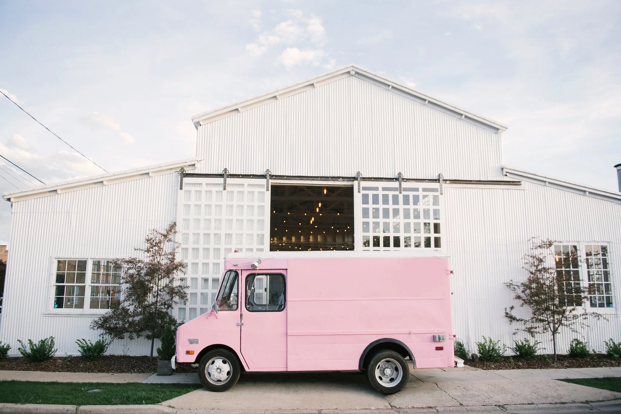 Penguin Brothers | Ice Cream Sandwich Catering