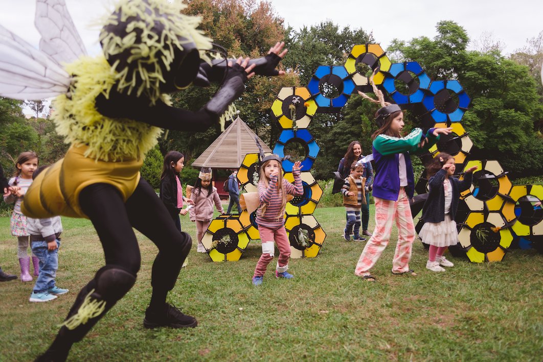 2022-IMAGE-Bees-Abbotsford-Convent-Photographer-Theresa-Harrison-HR-20220412_402.jpg