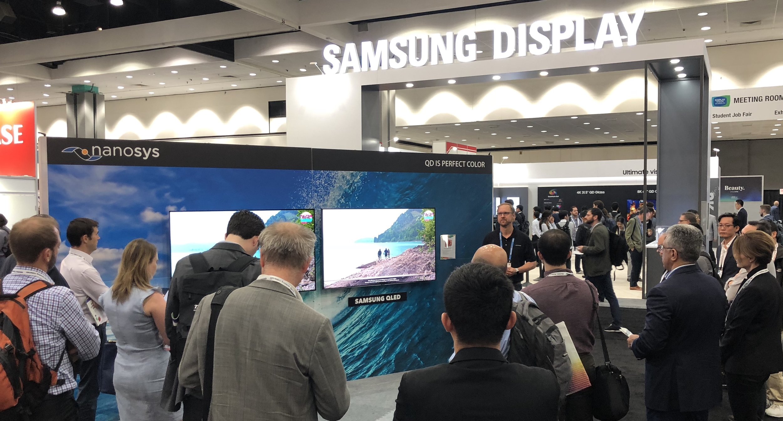 QLED vs OLED shootout at Nanosys DisplayWeek 2018 booth