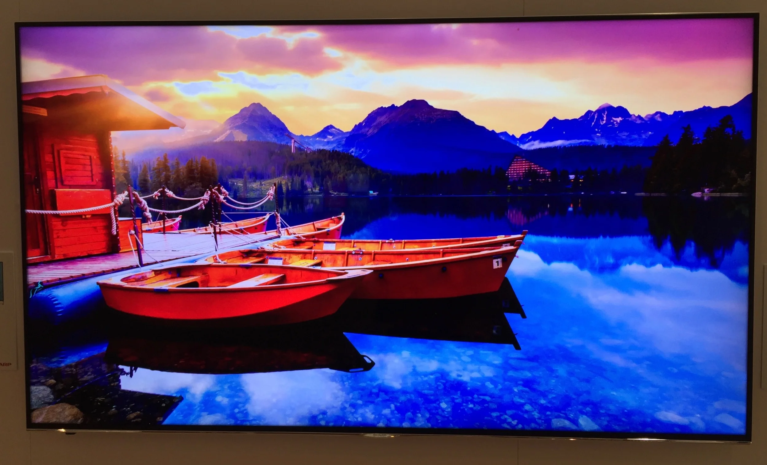 Sharp N9000 QuantuM Dot TV at CES 2016