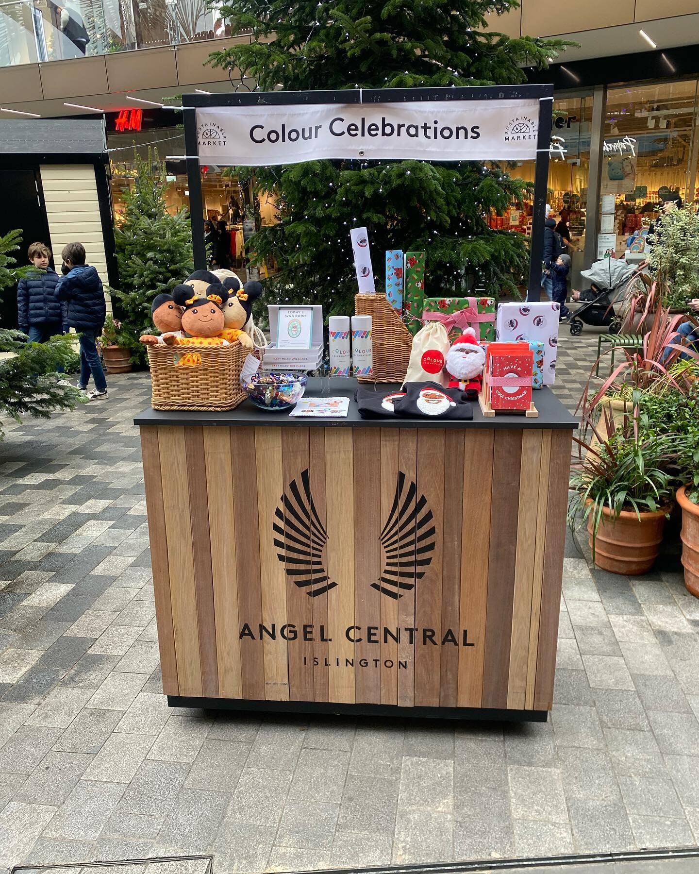 We&rsquo;re having a glorious time here at the @angel_central Christmas market today! So many wonderful people, Christmas carols and all round good vibes! We&rsquo;re here till 6pm so pop by and say hi! We&rsquo;d love to meet you! ❤️

#christmasmark
