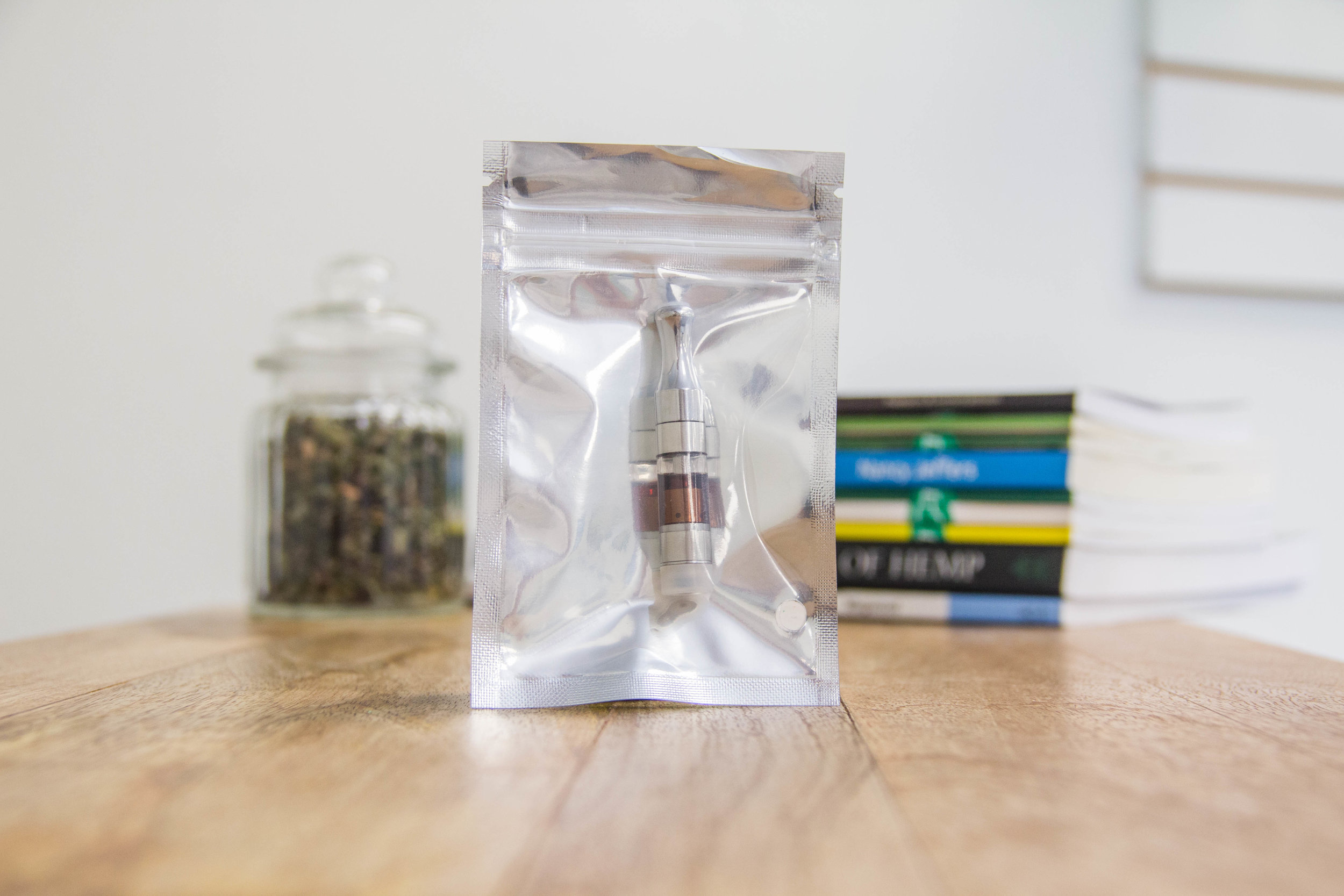 cbdistillery - 200mg CBD vape cartridge - strawberry lemonade.jpg