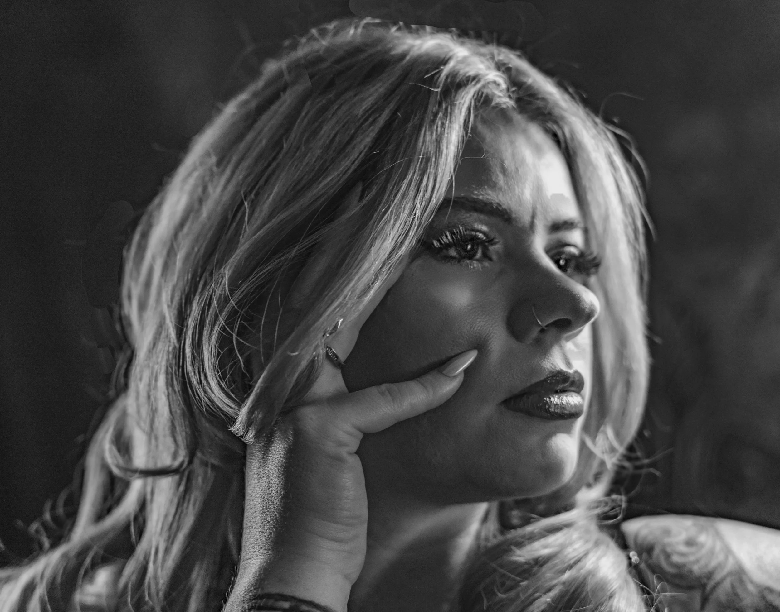 MissRedModel_@alanmhantz_SF26-41.jpg