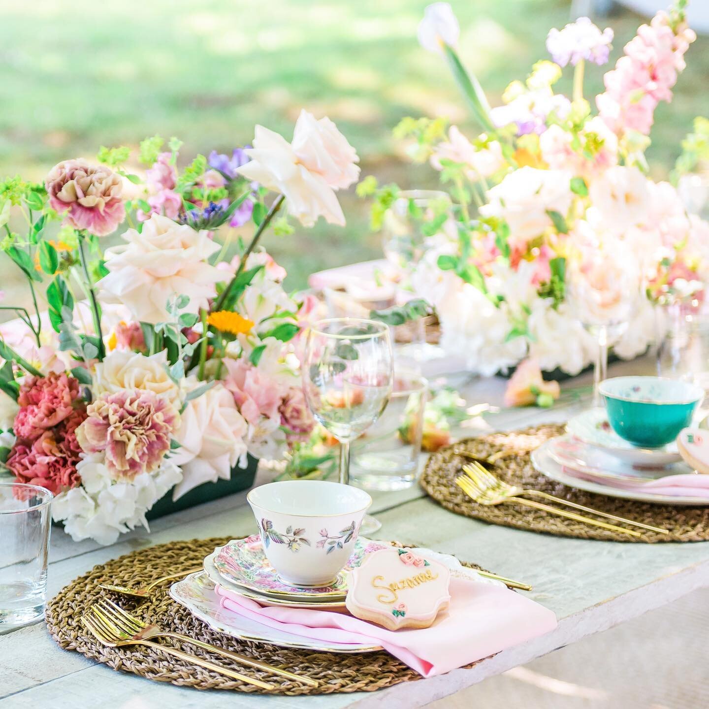 A pretty High Tea picnic perfect for a Bridal / Baby or a Summer get together! 💜 Photo by @lestellephotography