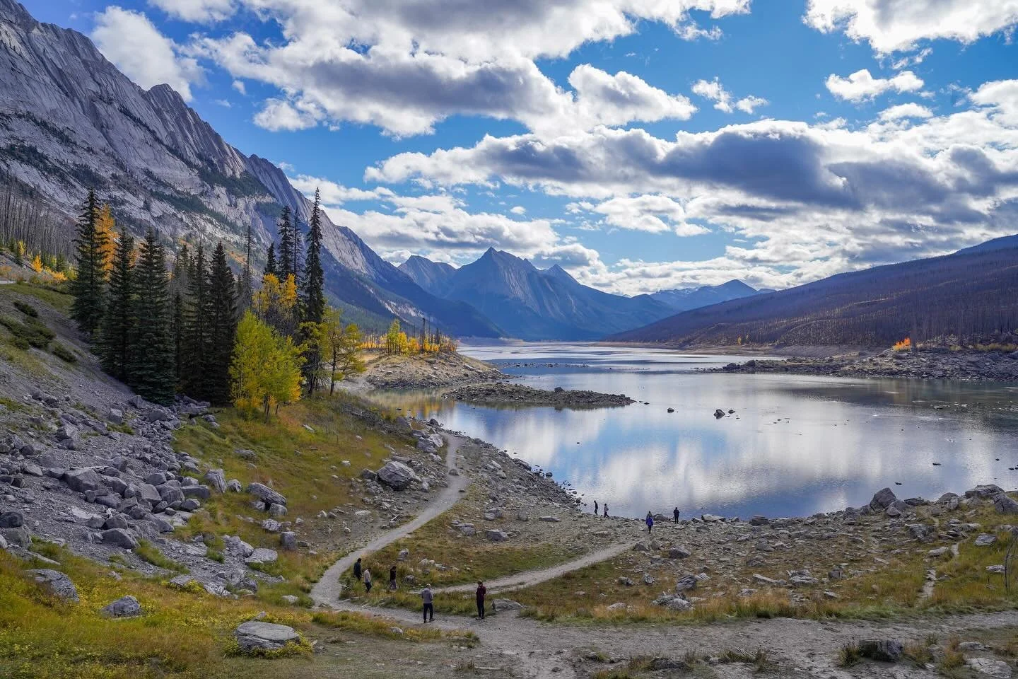 Back from my beloved Canada. 🇨🇦
A trip here is like entering into a world where another part of me resides. Being half Canadian has always been a source of pride for me and I loved reconnecting with family and friends again. 🍁

It has also been a 