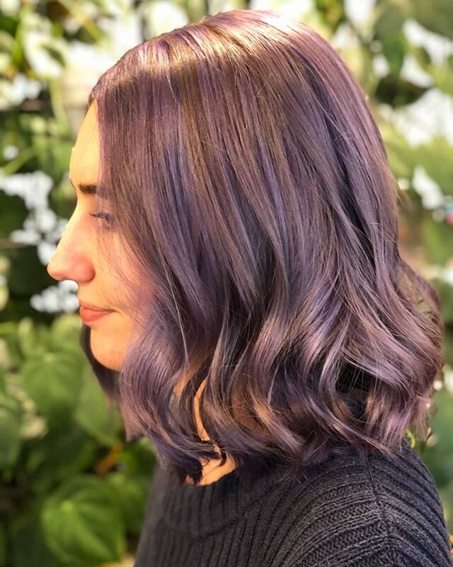 Something abit different! 🍇

Super fun look created by Rochelle - swipe for the before 😁

#hairathenderson #henderson #beforeandafter #lilachair #brighthair #lakmecolour #lakmegloss #lakmelovers #napiersalon #napierstylist #napierhairdresser #hawkesbayhairdresser #hawkesbaysalon