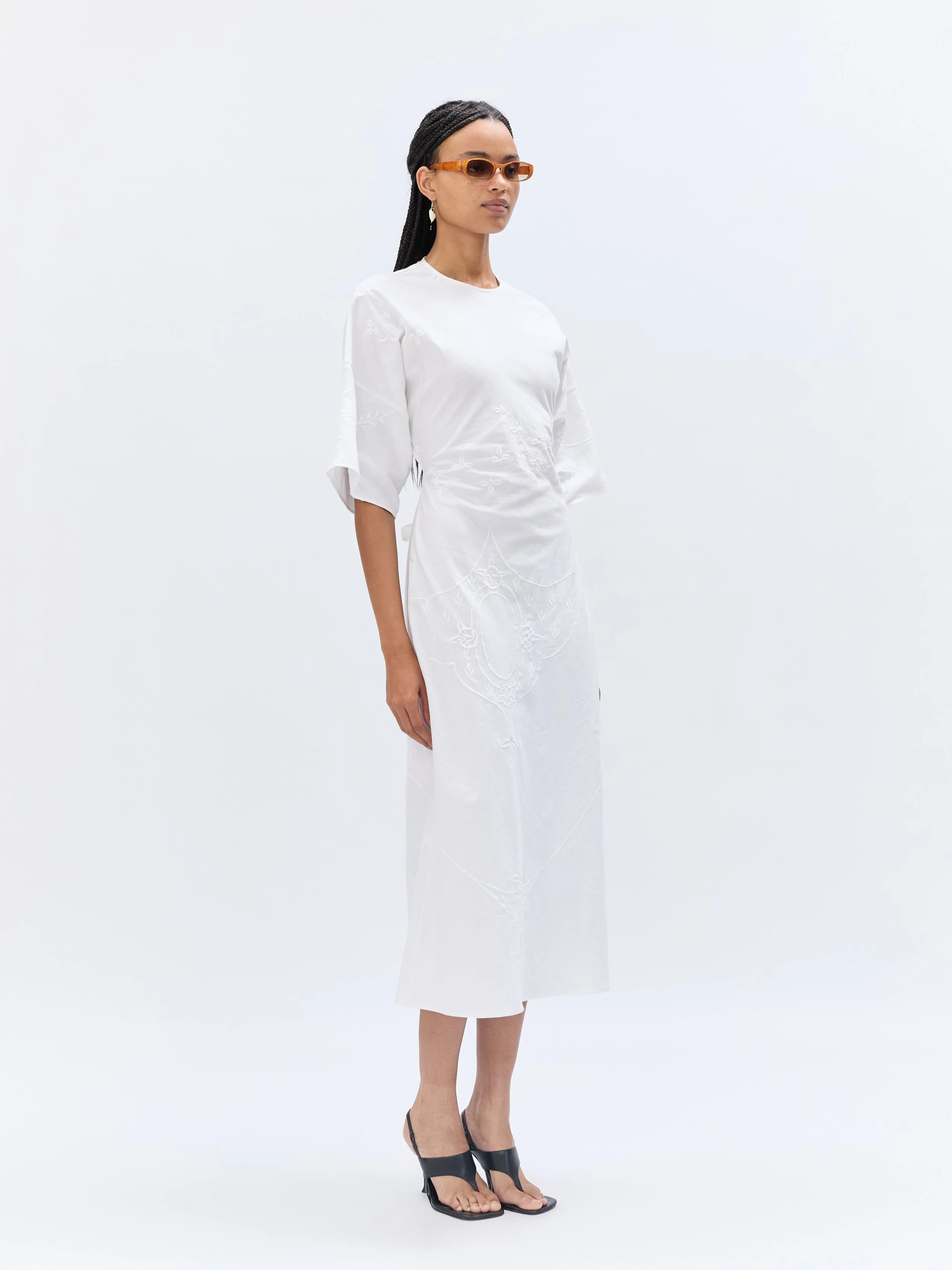 renata-brenha-napkin-ring-dress-off-white-side.jpg