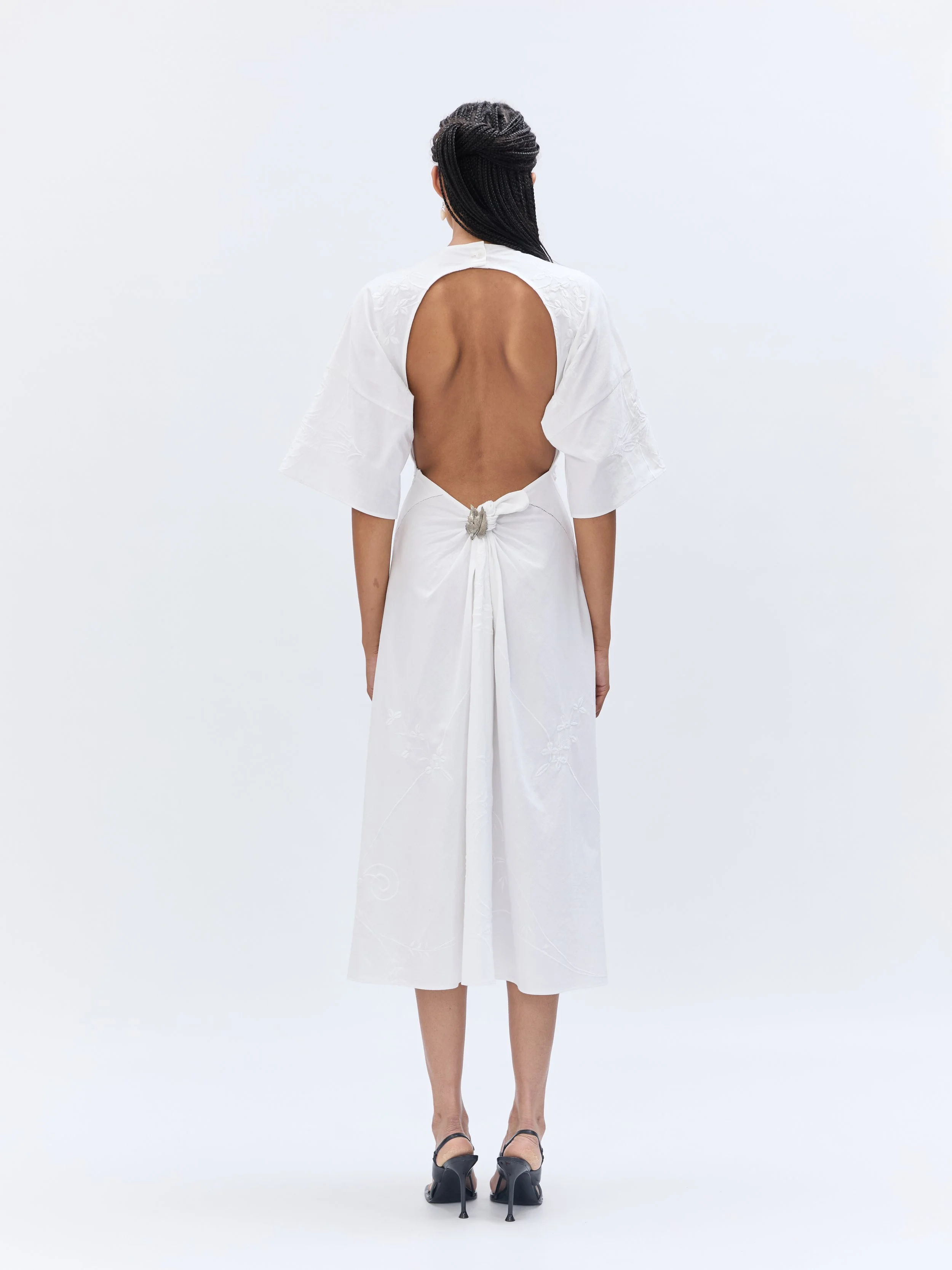 renata-brenha-napkin-ring-dress-off-white-back.jpg