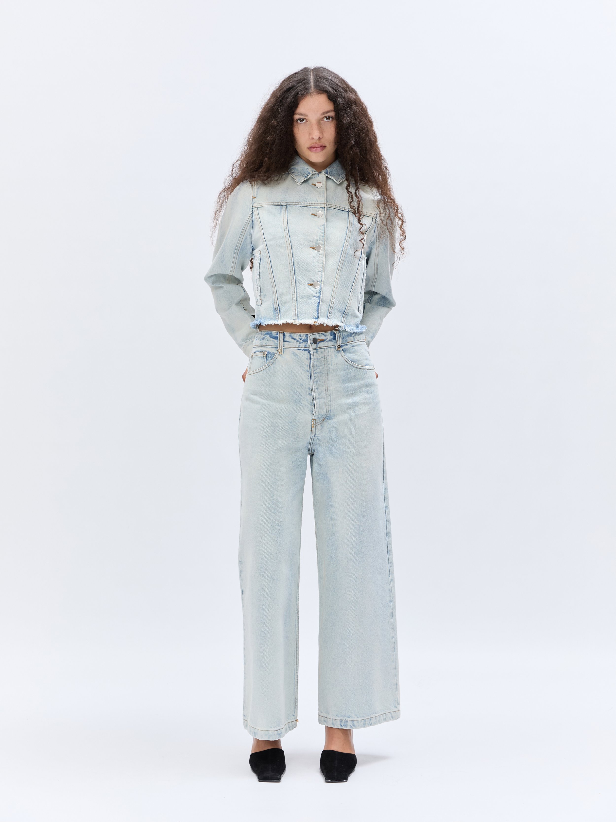 renata-brenha-rio-jacket-light-blue-wash-front.jpg