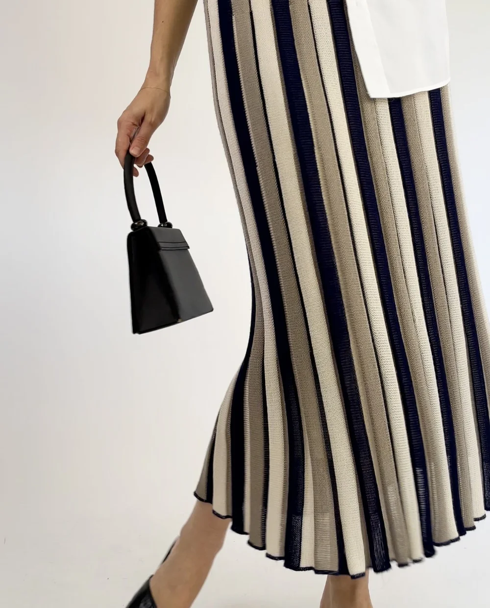 PLEATED KNIT SKIRT - MADE IN ITALY — IONA MACLEAN