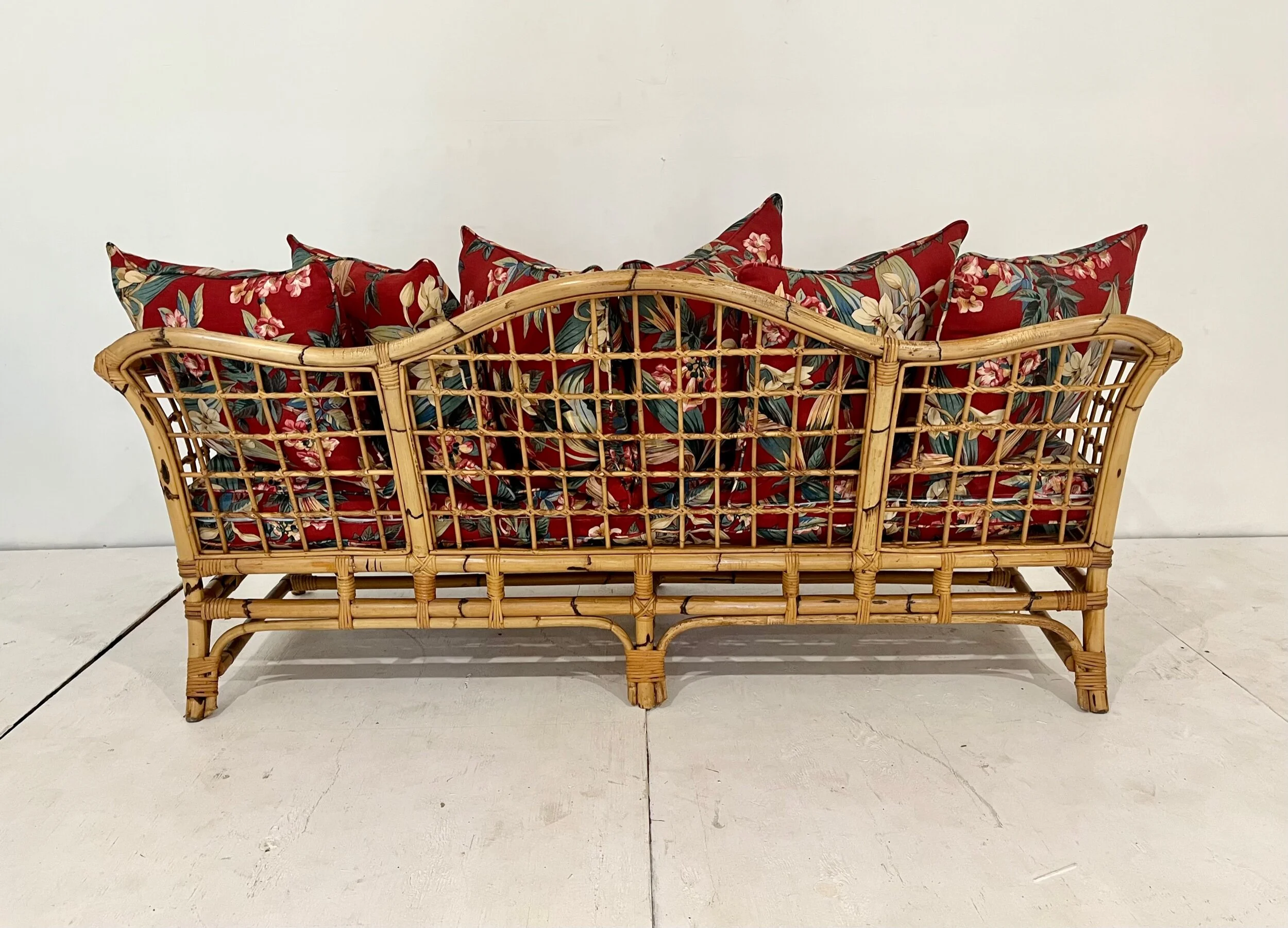 18E6BA6A-CDFE-4E2C-A24F-AD8BAC6ACCBB