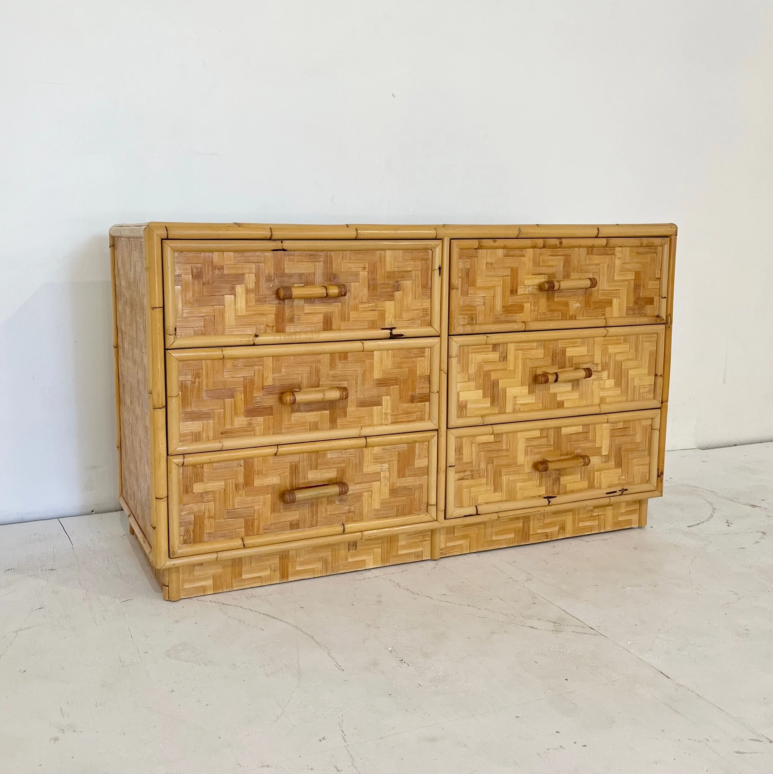 433DC79F-46F3-4F9C-AB57-9EC7410CF33E