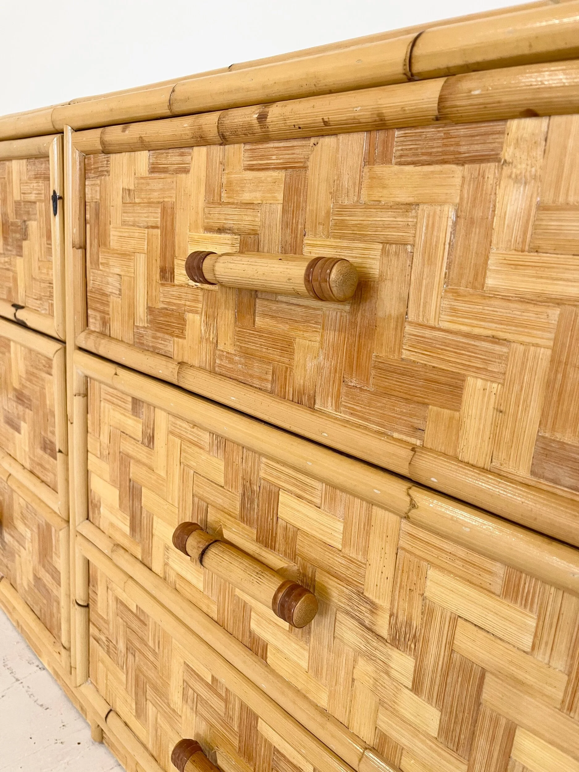 E2F05C36-3026-4B43-AFD8-75C89D909437