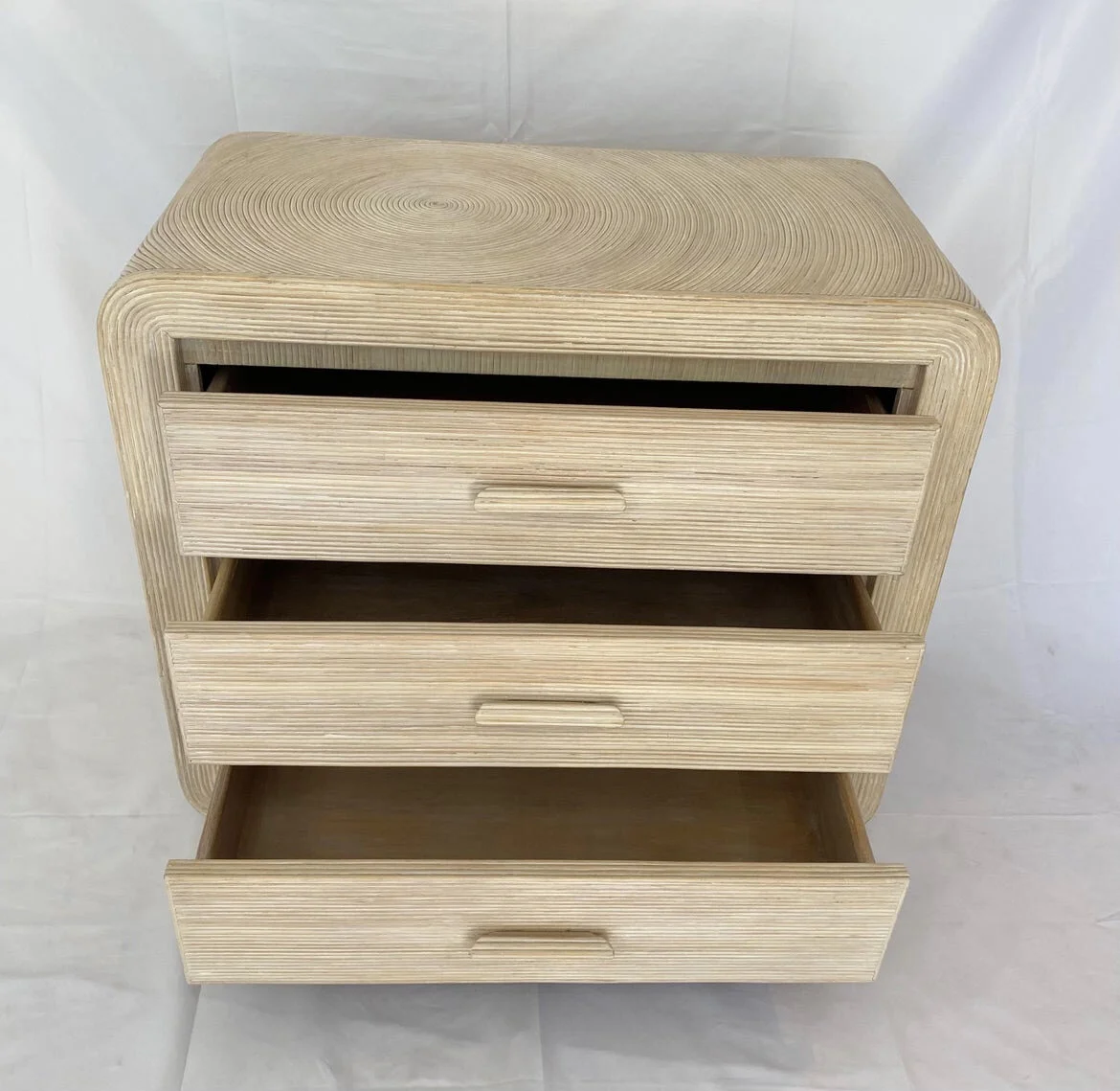 056FEE79-AF3B-459A-AAB2-9651905841EA