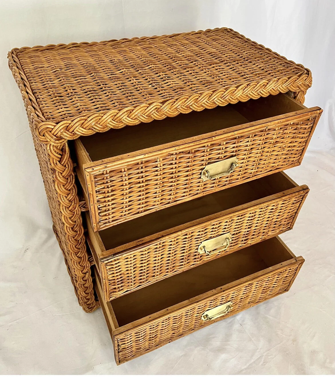 1BFD497F-AF3C-4296-9D94-ED5C7E0D23E4