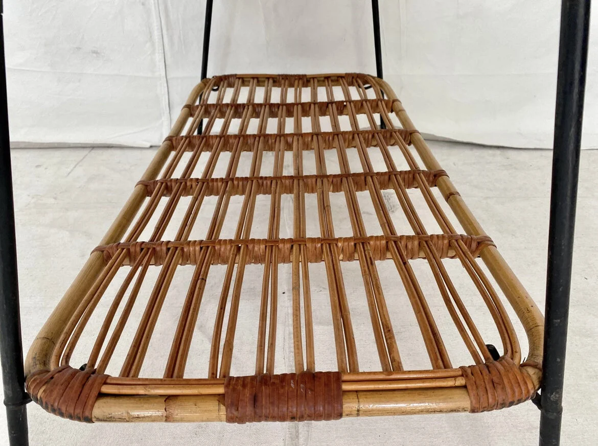 E6FDEF3F-2A88-400C-A8F2-0813338DFBF2