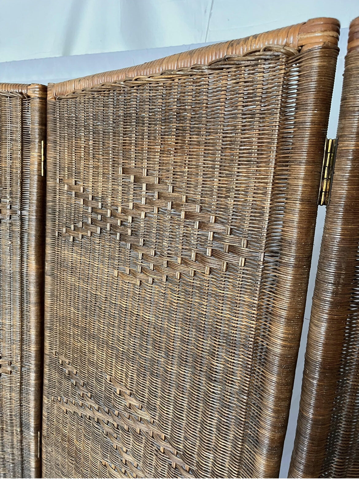 EB5AD3A3-F508-44CE-9A40-4DEF0D4F099F