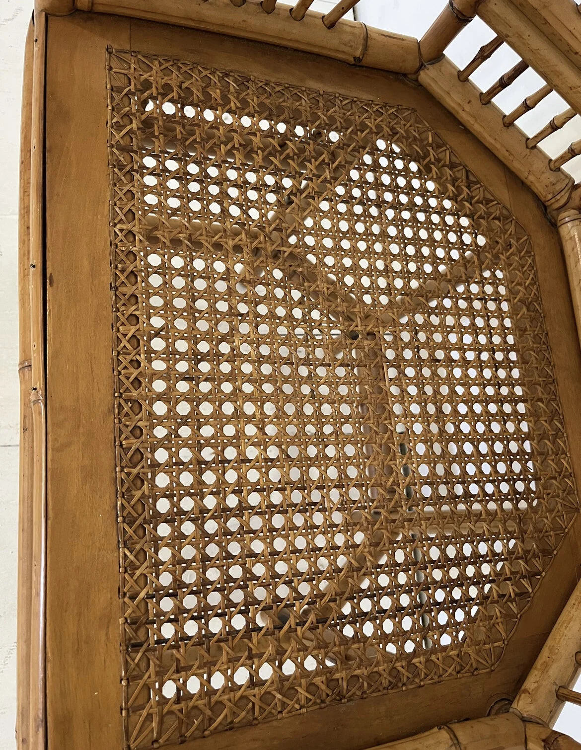 0E457F0F-9CF4-4C5E-AB92-65F25E7F3ADA