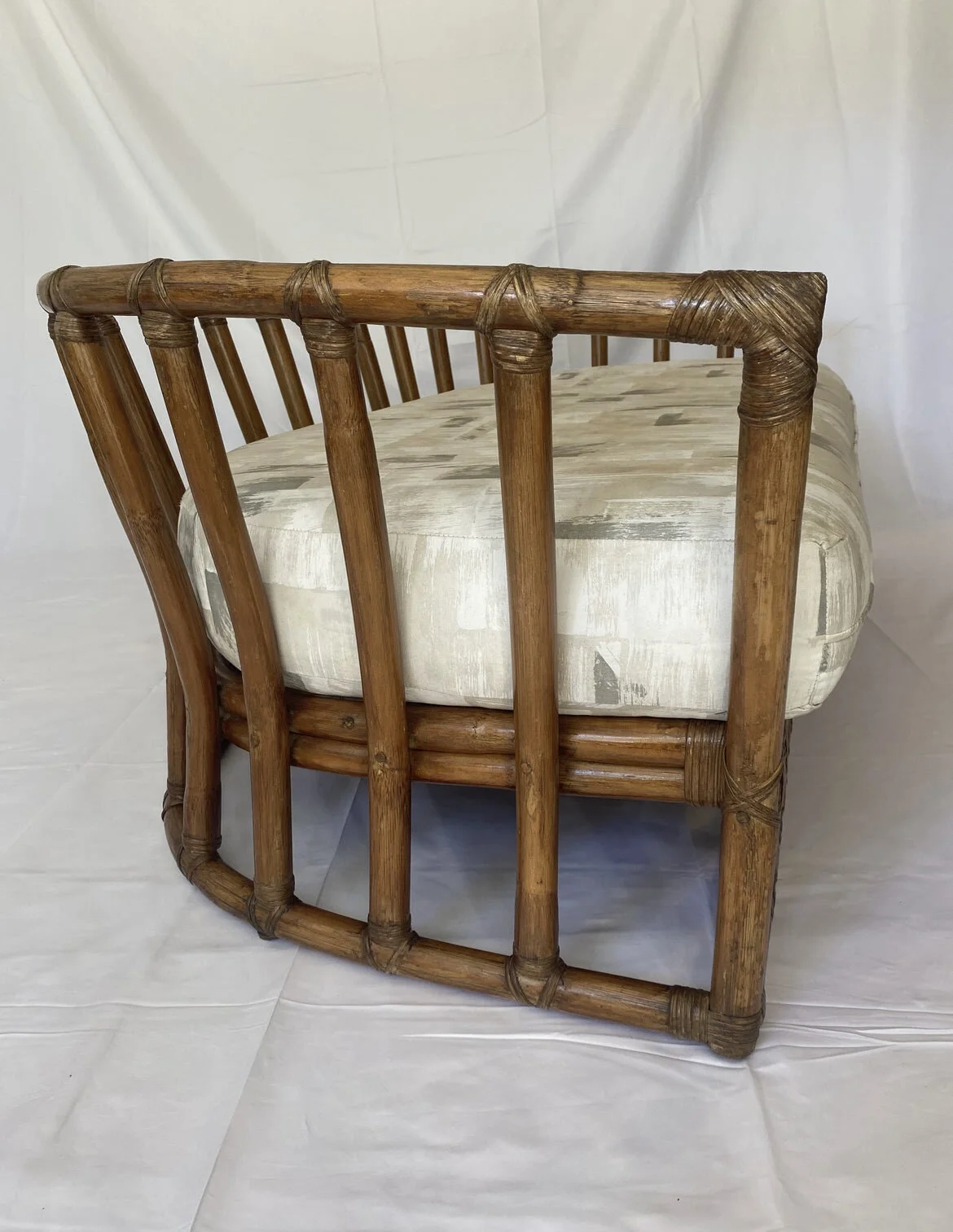 E32584E5-8836-4BD0-880C-8A17DB416881