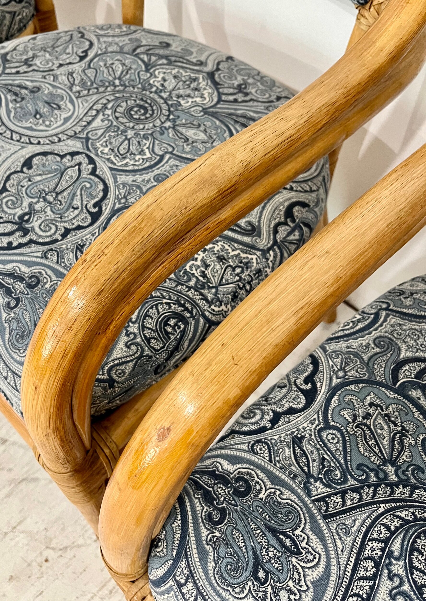 DAC4292C-CBE8-43F1-8CCE-89F480045DEA