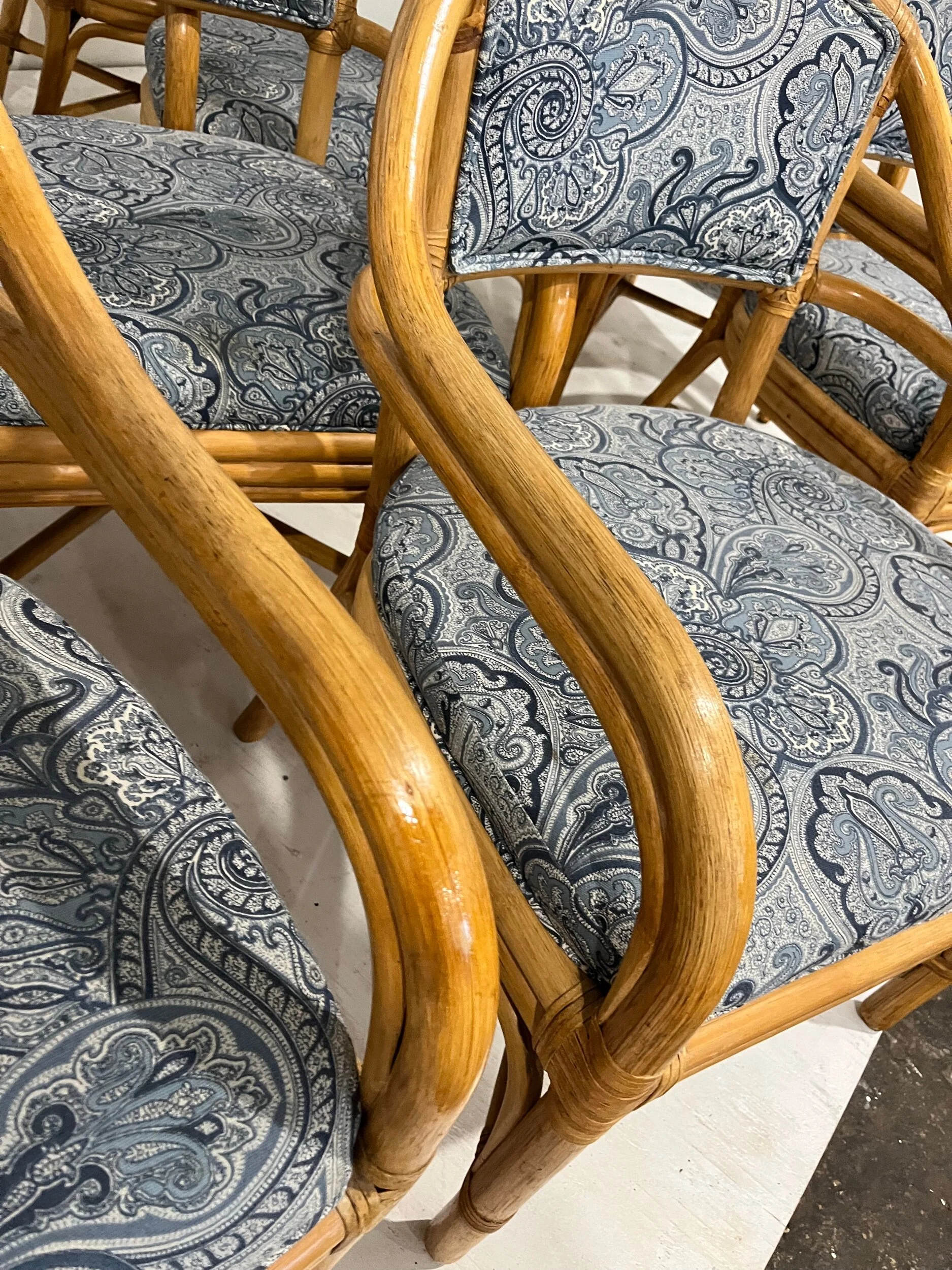 A24D9F3C-43FF-4780-A26F-B436BE2DB8A2