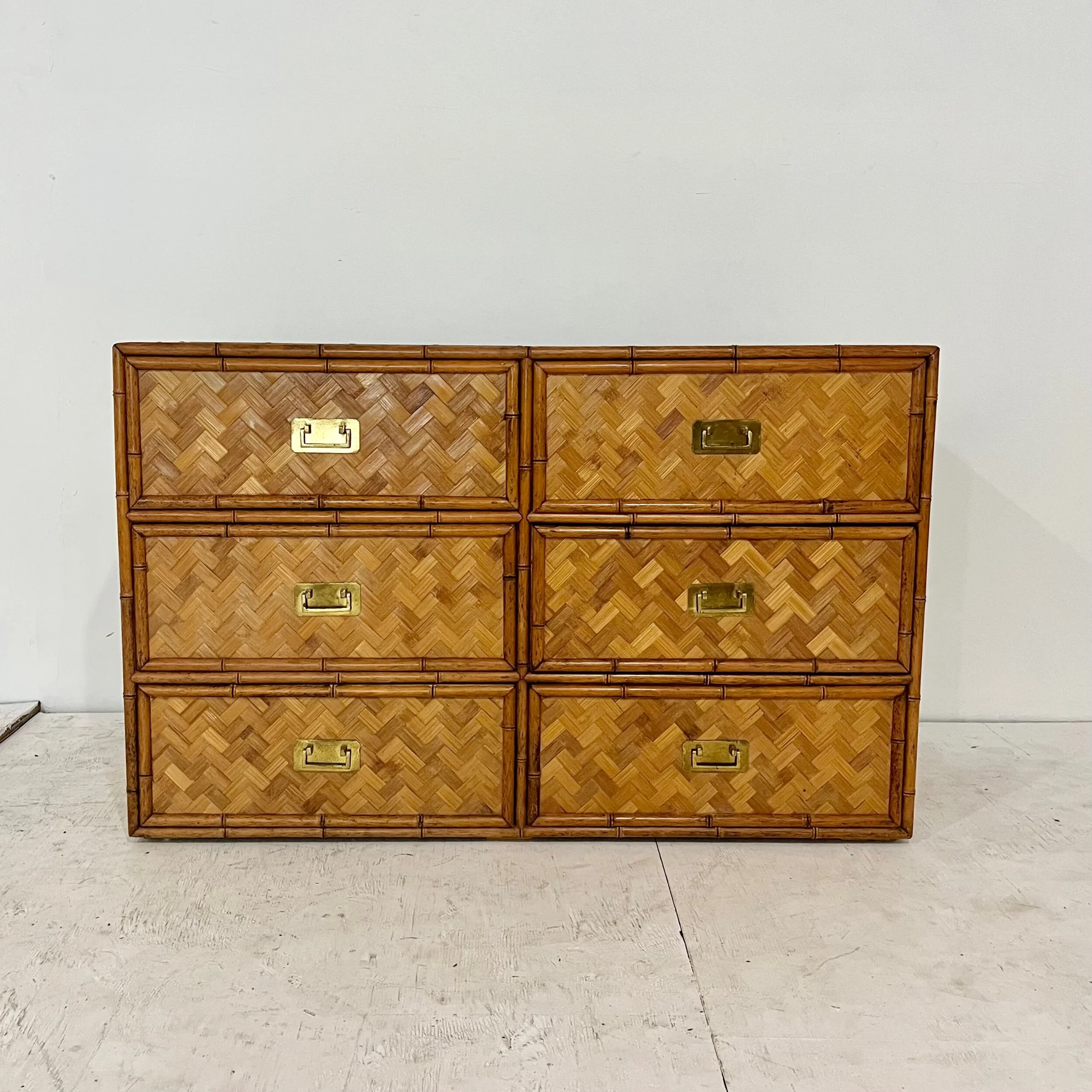 C042E5F4-B2D2-4868-8747-1996D33C3852