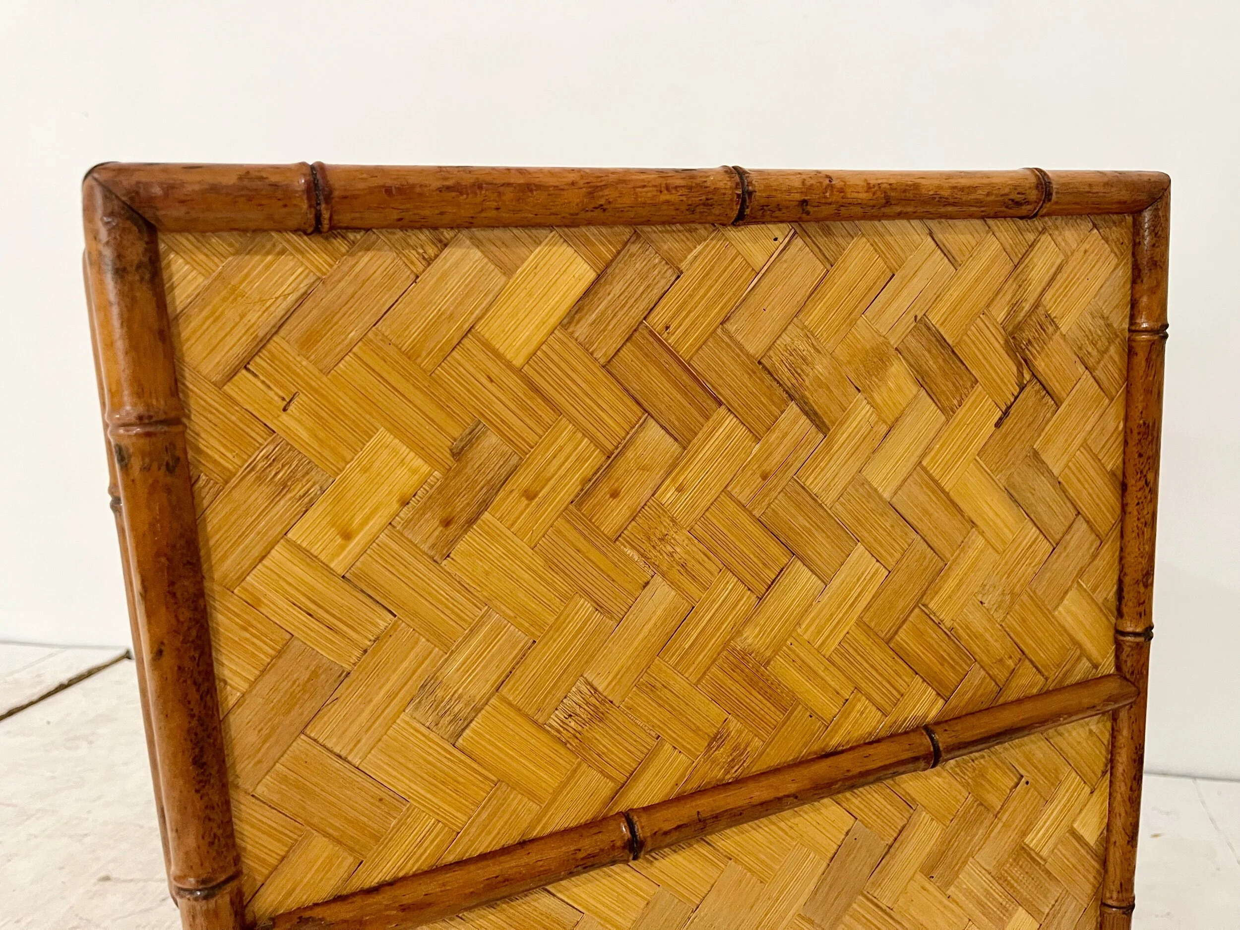 D7D69855-FB3E-4F9A-B269-B1075B65E4E9