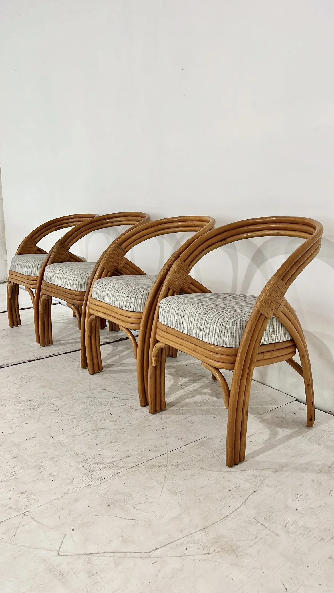 DC4F7F74-235E-40FA-A879-CF4FF861552A