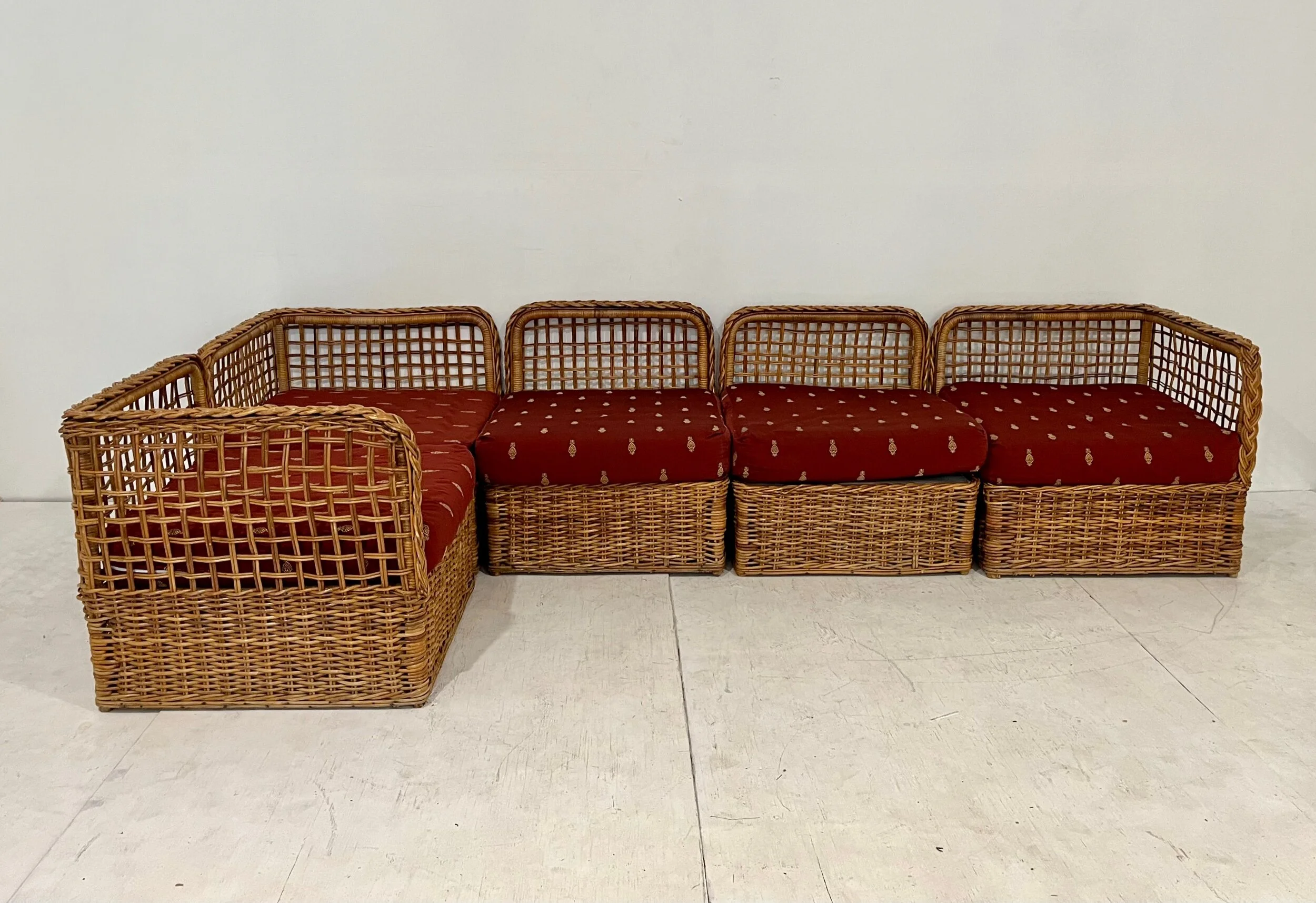 F968CE89-ADB4-47BF-BDE7-E88B4D6DB51B