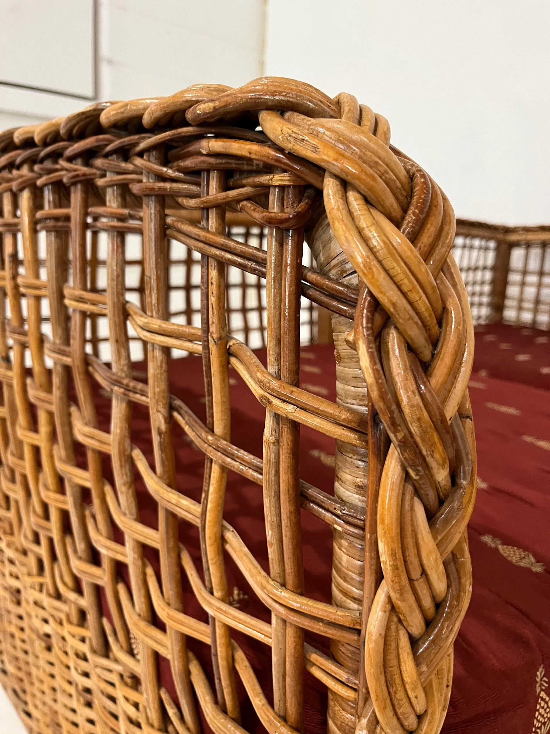 B718B480-F946-4CF1-8021-F47328E6537E