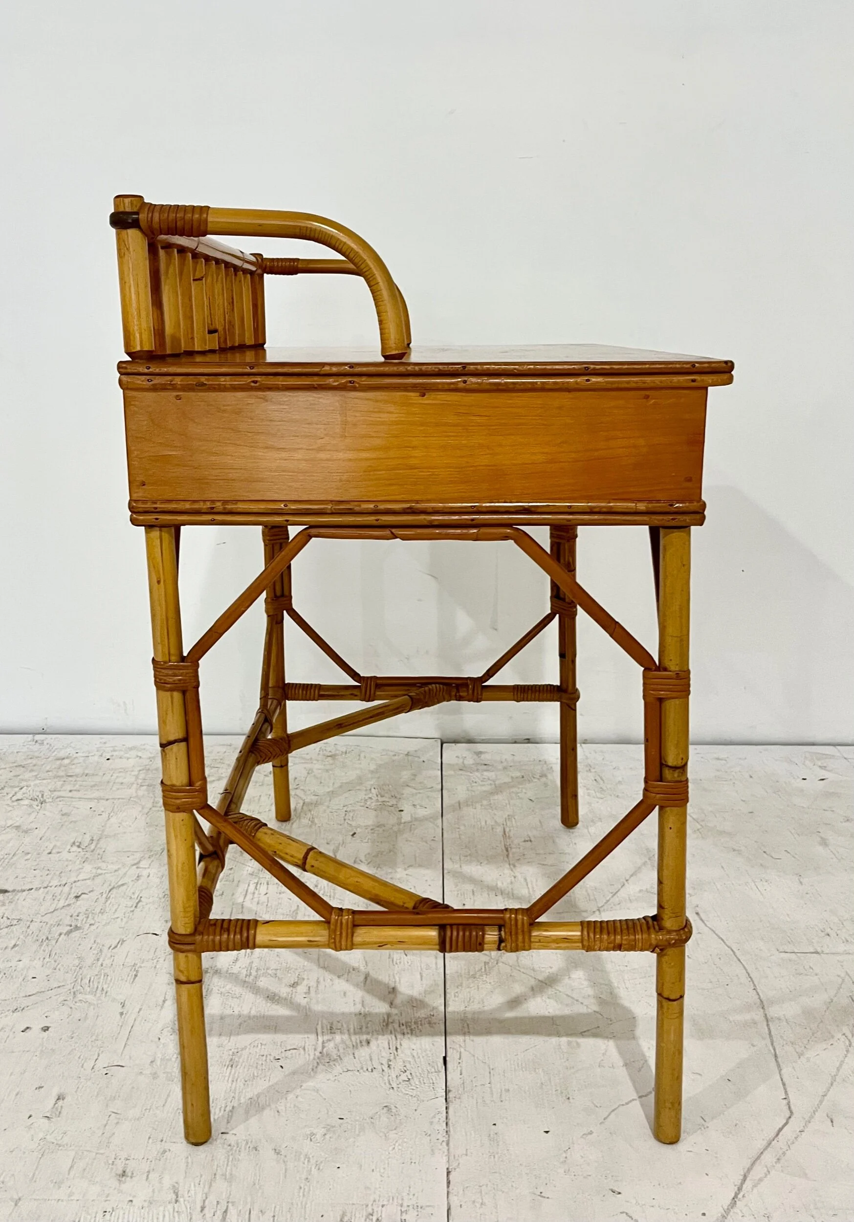 A9AB0544-4C7B-4A86-BEDA-991205A7DD3C