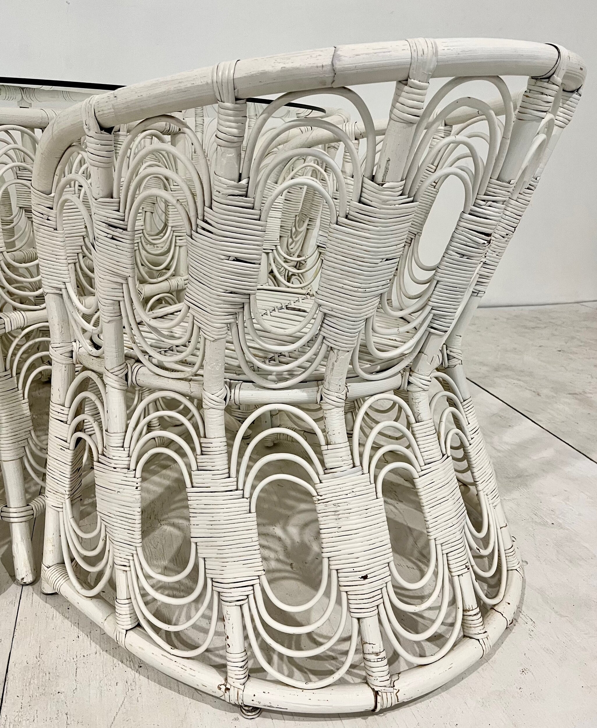 39370863-6817-4C80-A83C-DD158481E7D8