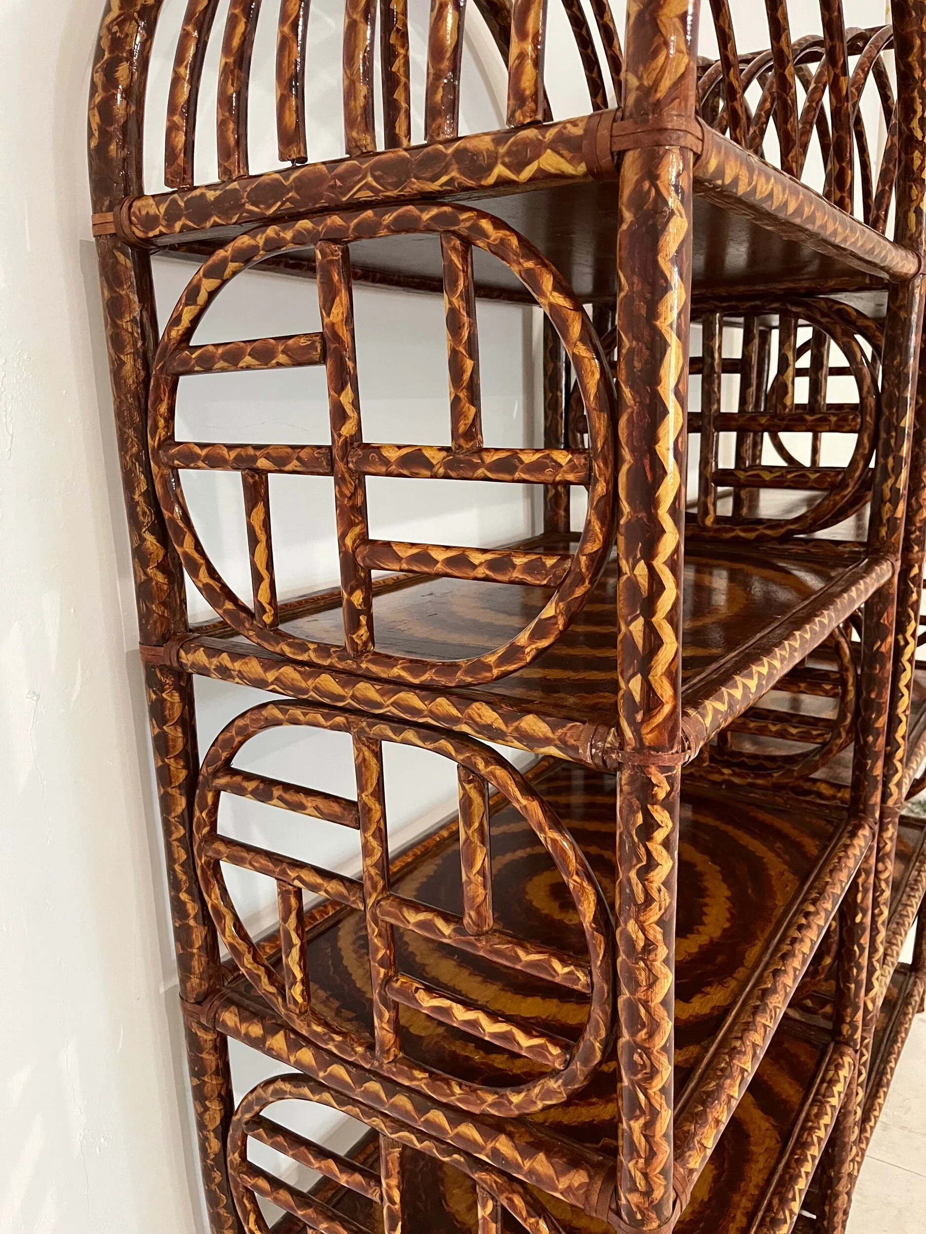 8E504A61-C632-4D16-B289-927121EA5E8D